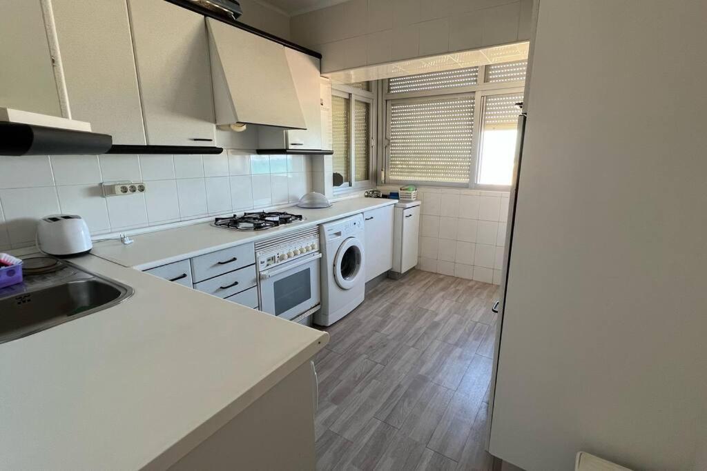 Apartamento Con Acceso Directo A La Playa Apartment บาเลนเซีย ภายนอก รูปภาพ